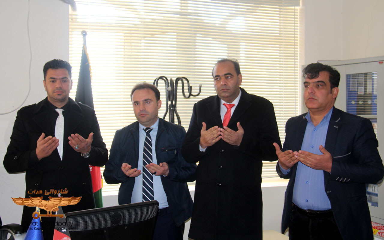 Introducing the new director of the seventh district of Herat Municipality to his colleagues