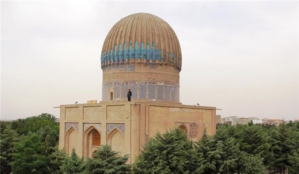 گنبد گوهر