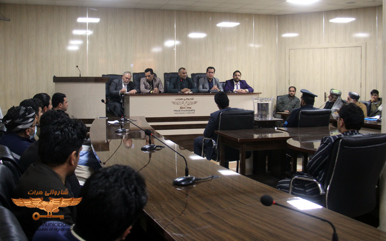 Deputy of Herat Municipality: We will go along with the Chamber of Guilds and Tradesmen to regulate the merchants